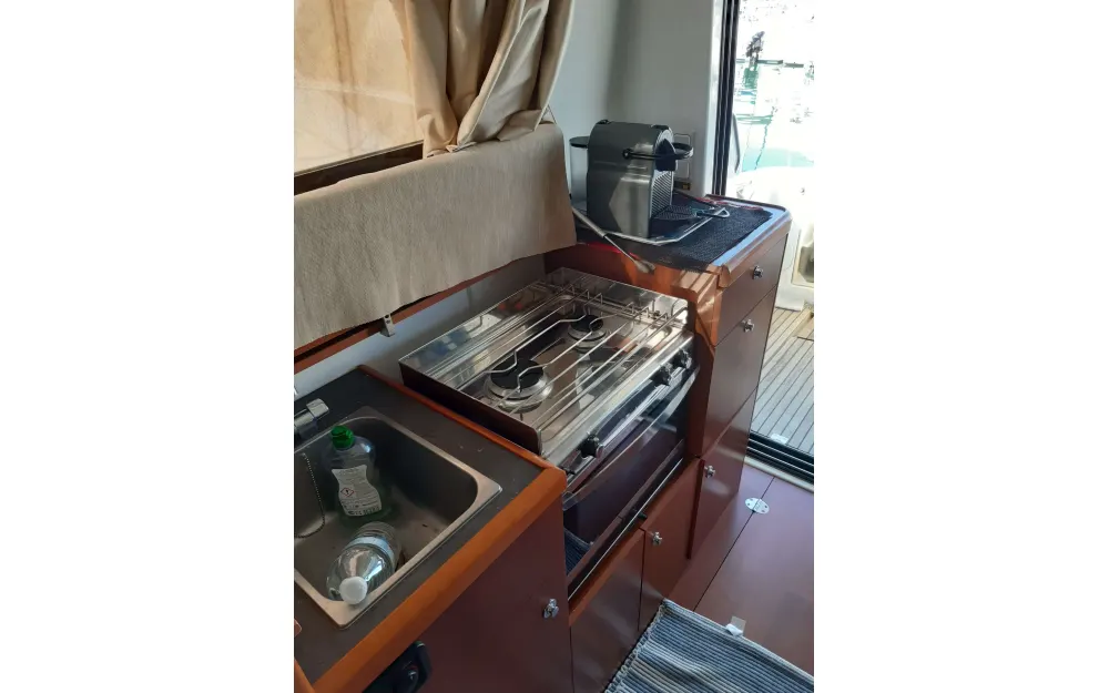 slider 14 Beneteau Antares 30