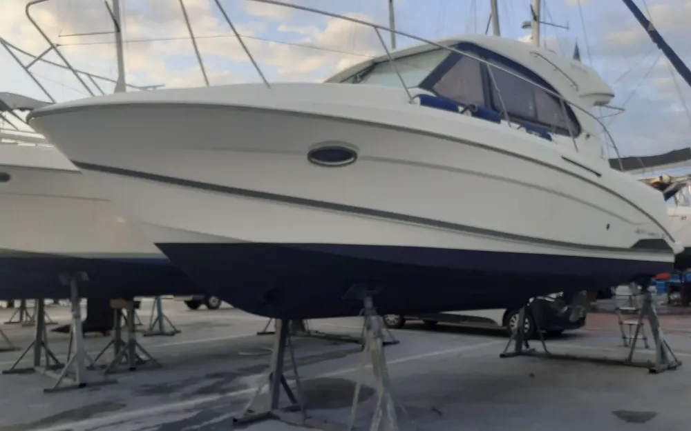 slider 4 Beneteau Antares 30