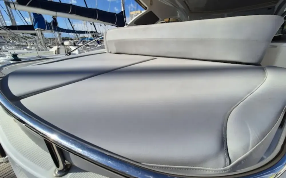 slider 9 Beneteau Monte Carlo 42