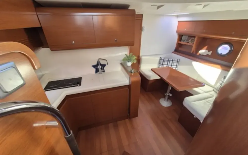 slider 12 Beneteau Monte Carlo 42
