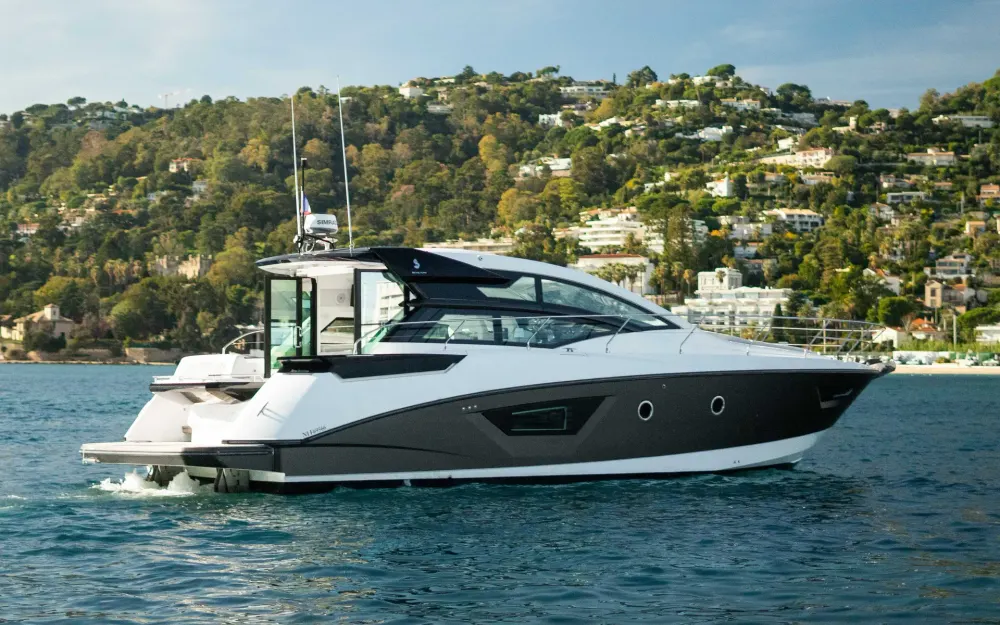slider 0 Beneteau Gran Turismo 46