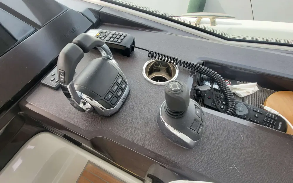 slider 15 Beneteau Gran Turismo 46 - null