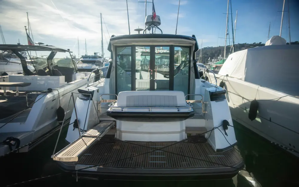 slider 2 Beneteau Gran Turismo 46
