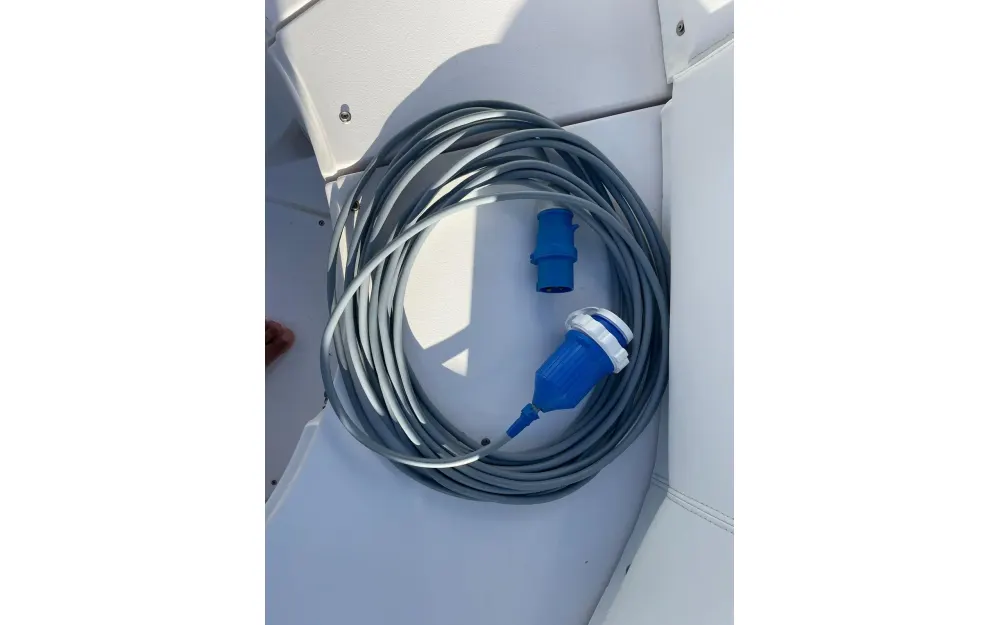 slider 13 Capelli Tempest 1000