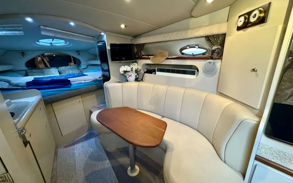 slider 14 Cruisers Yachts  3075 Express