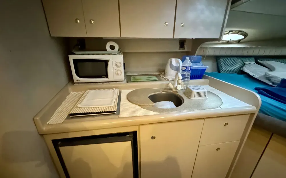 slider 18 Cruisers Yachts  3075 Express
