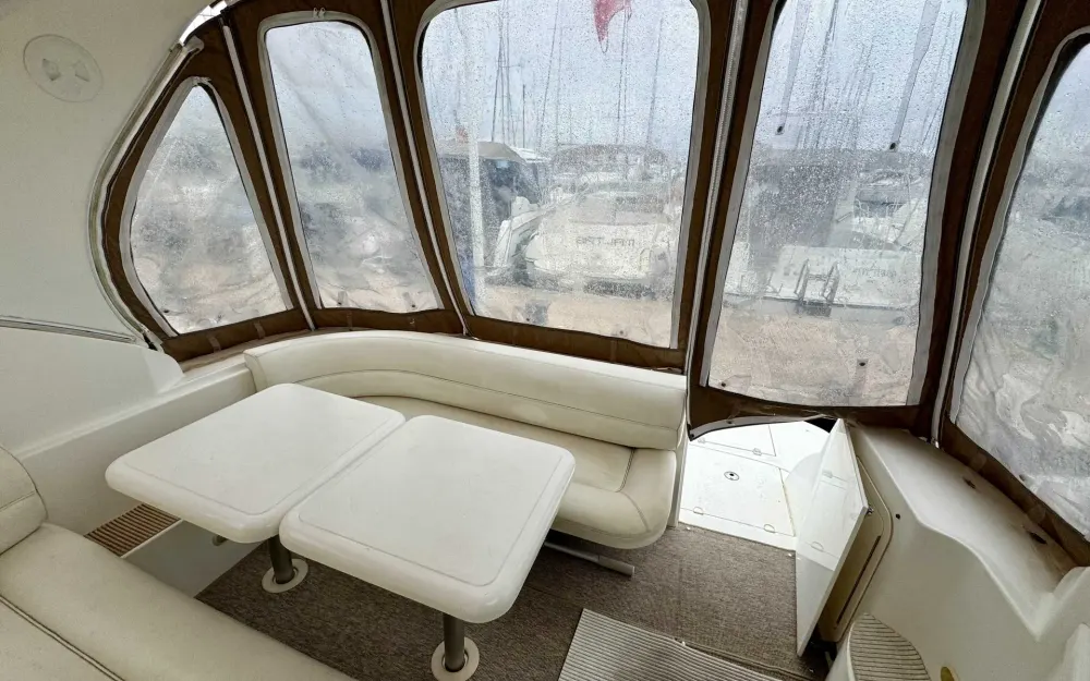 slider 5 Cruisers Yachts  3075 Express