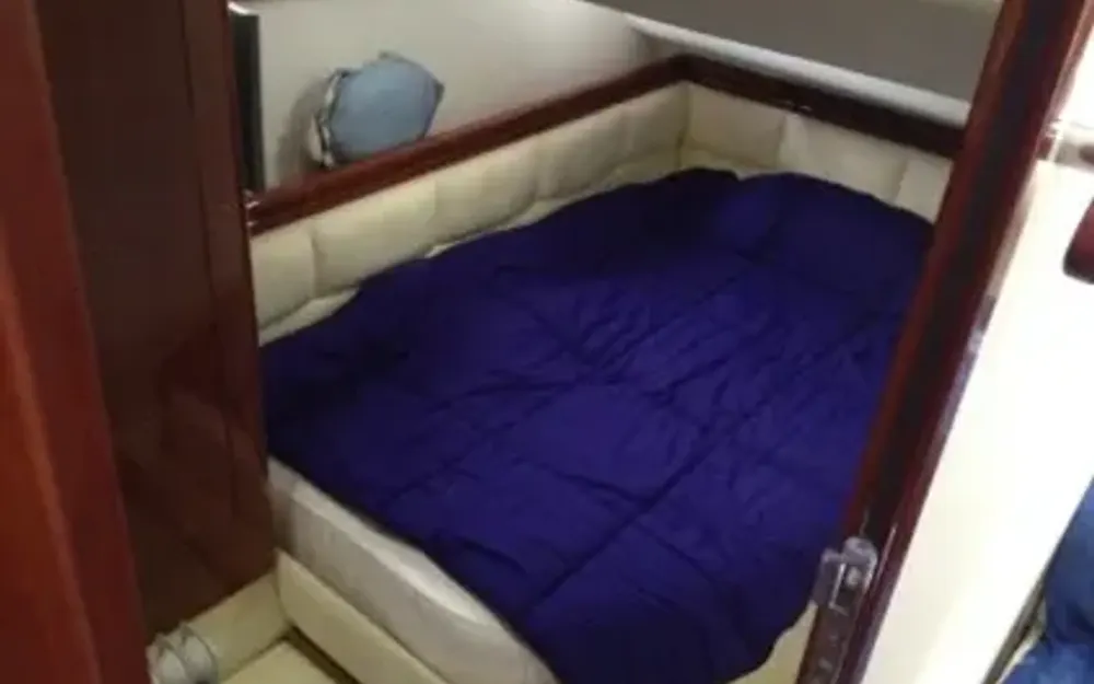 slider 12 Fairline Phantom 50