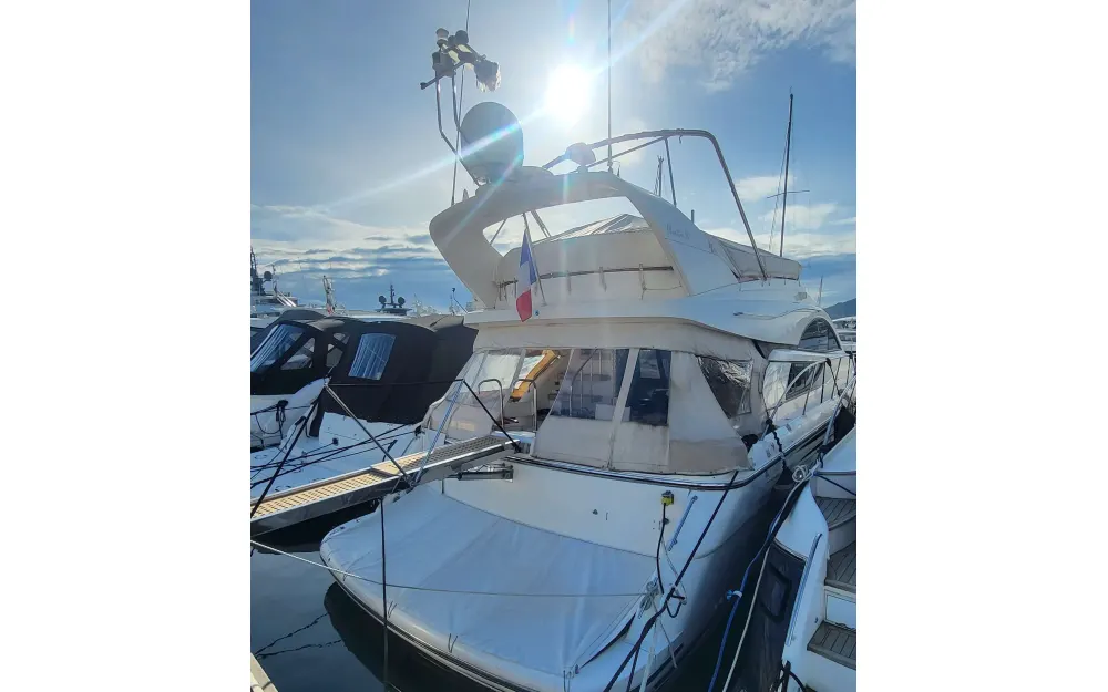 slider 1 Fairline Phantom 50