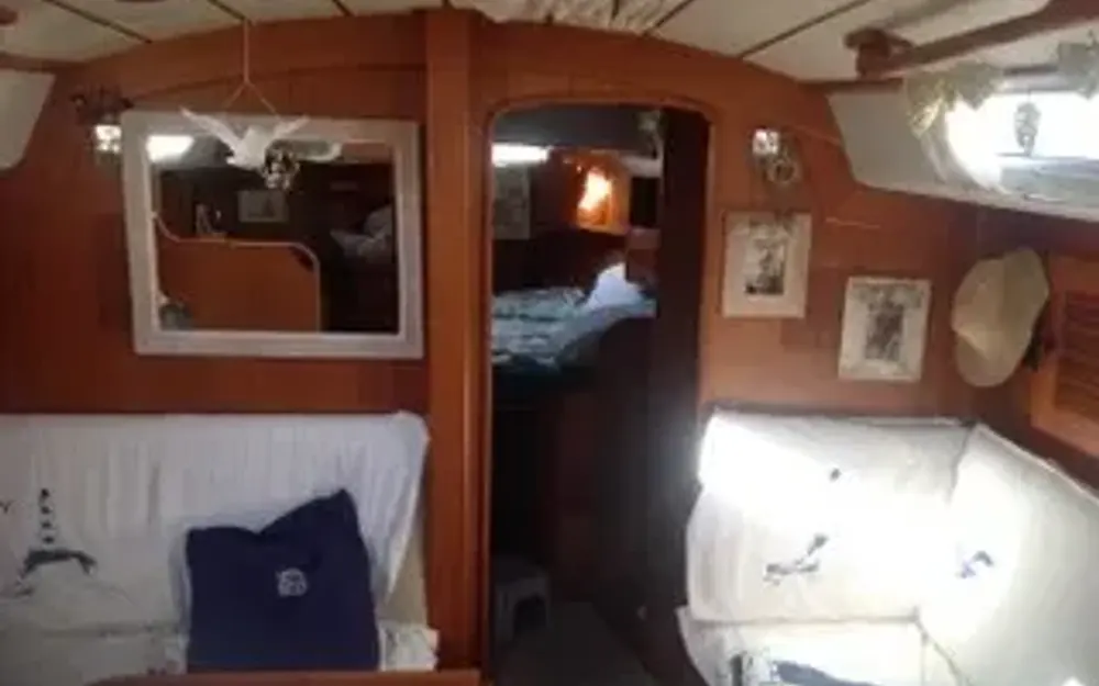 slider 6 Hallberg Rassy  36