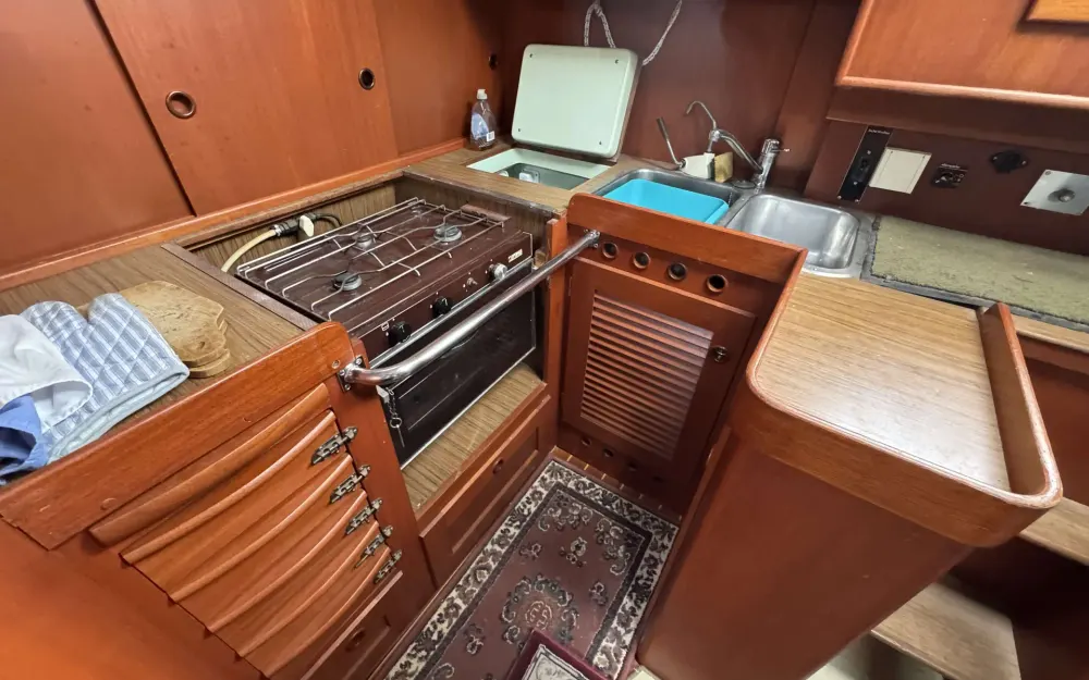slider 12 Hallberg Rassy  42
