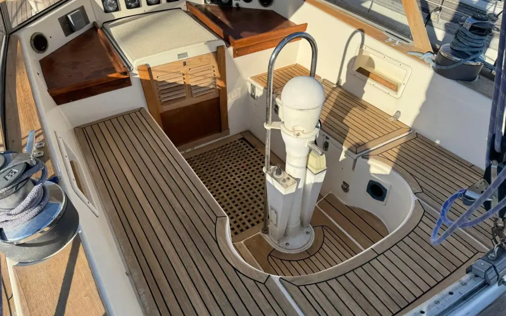 slider 3 Hallberg Rassy  42