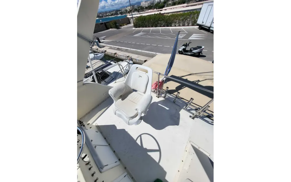 slider 13 Hatteras  46 Convertible