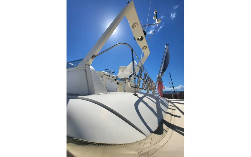 slider 14 Hatteras  46 Convertible