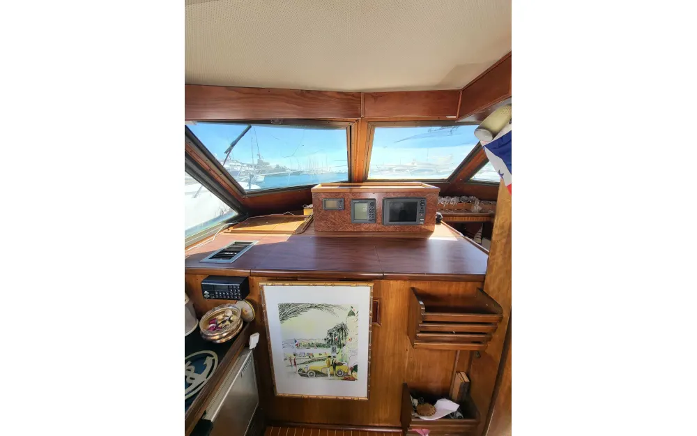 slider 18 Hatteras  46 Convertible