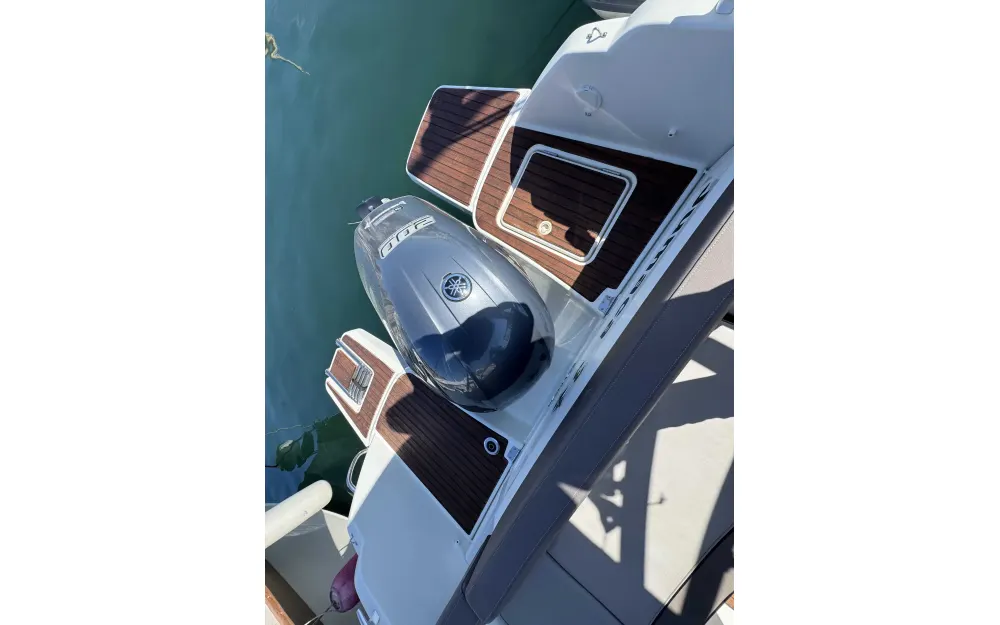 slider 11 Jeanneau Cap Camarat 6.5 BR