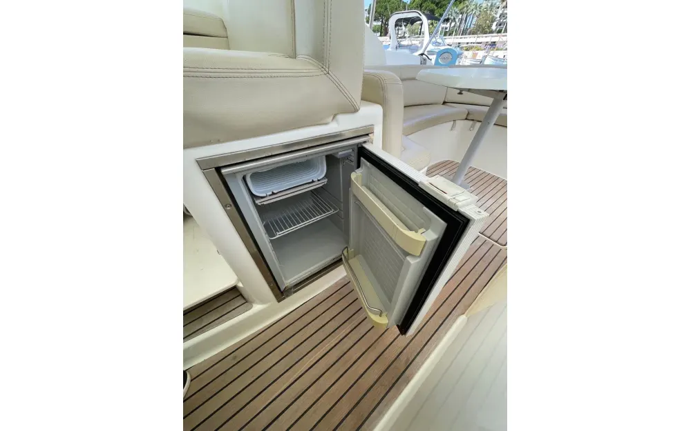slider 8 Jeanneau Prestige 30 S