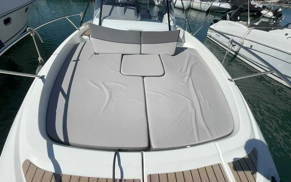 slider 1 Jeanneau Cap Camarat 7.5 WA