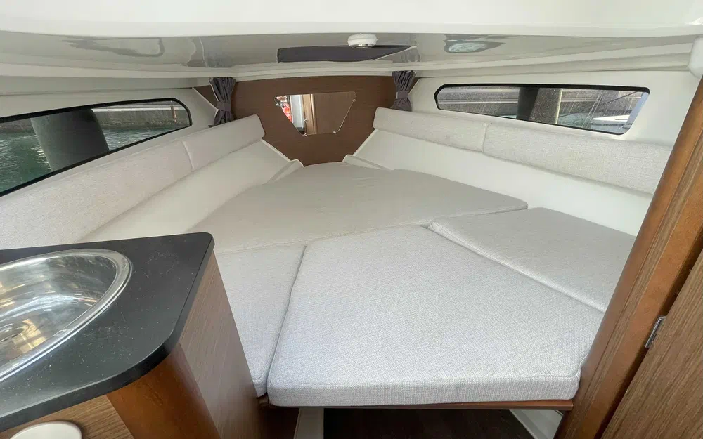 slider 5 Jeanneau Cap Camarat 7.5 WA