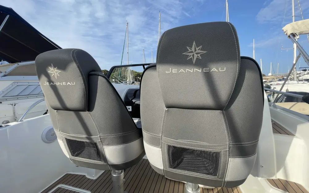 slider 14 Jeanneau Cap Camarat 7.5 WA