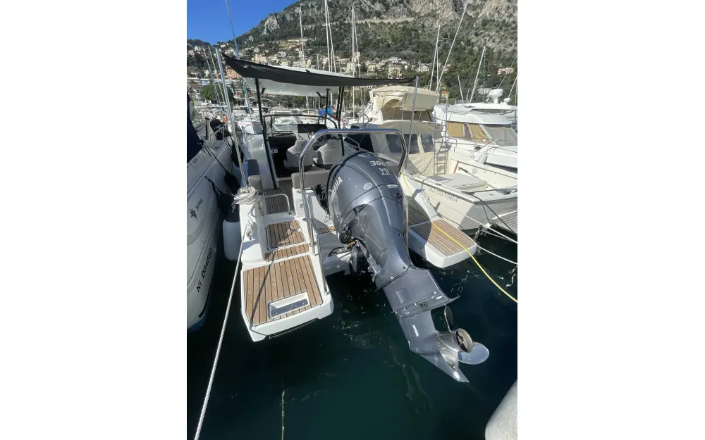 slider 0 Jeanneau Cap Camarat 7.5 WA