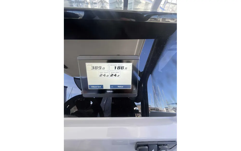 slider 11 Jeanneau Cap Camarat 7.5 WA