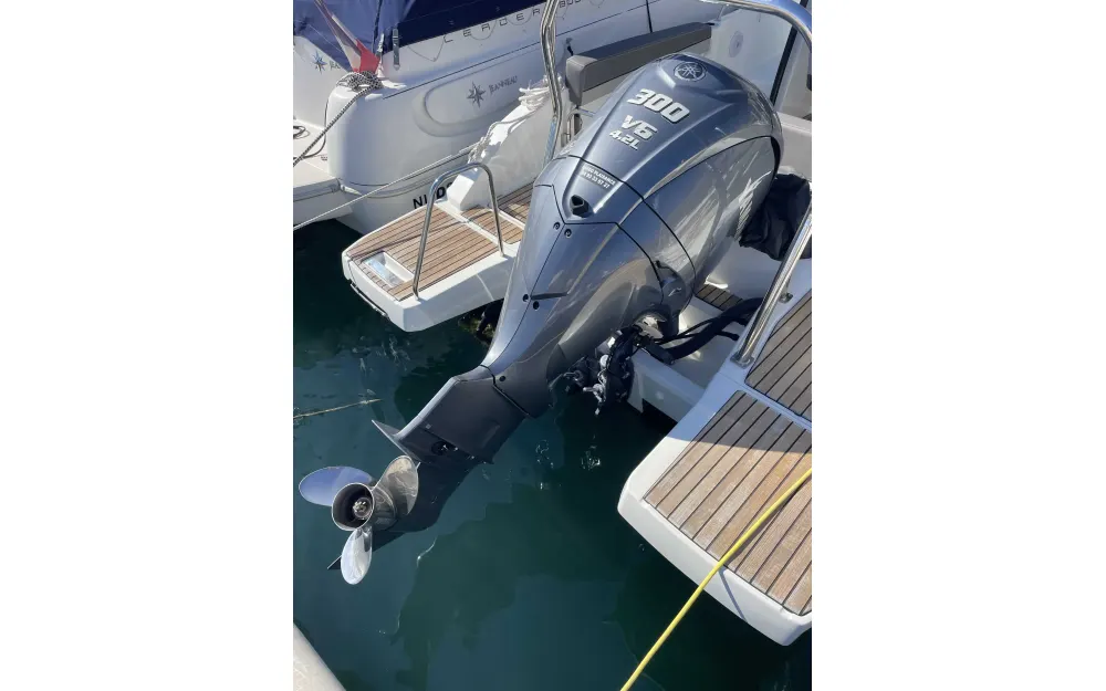 slider 1 Jeanneau Cap Camarat 7.5 WA