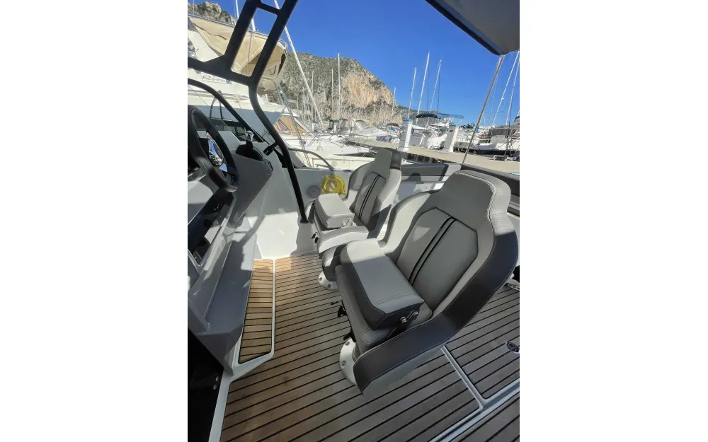slider 6 Jeanneau Cap Camarat 7.5 WA