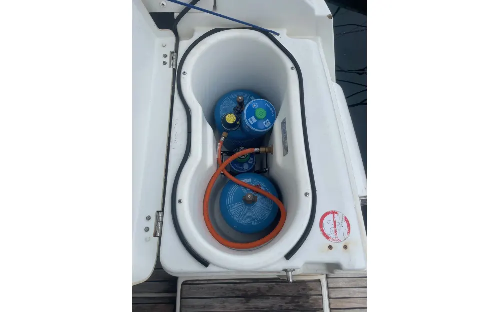 slider 13 Jeanneau Sun Odyssey 409