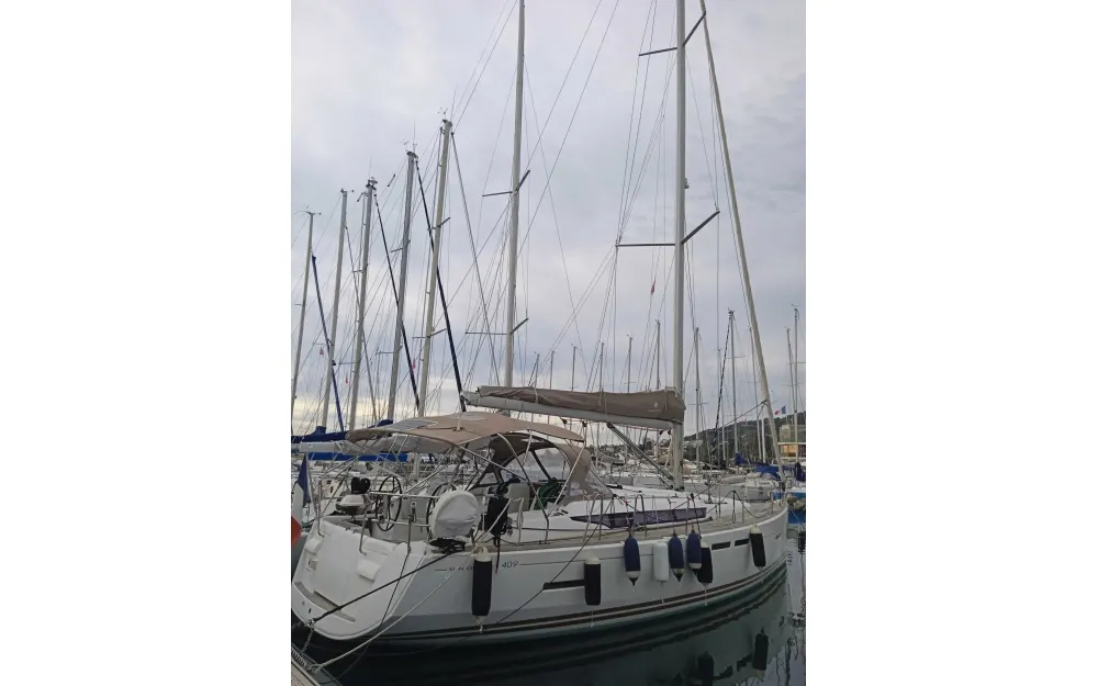 slider 1 Jeanneau Sun Odyssey 409