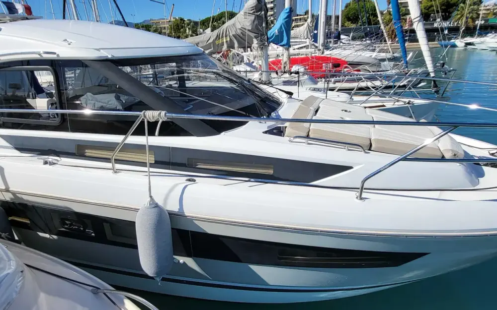slider 0 Jeanneau Leader 33 - null