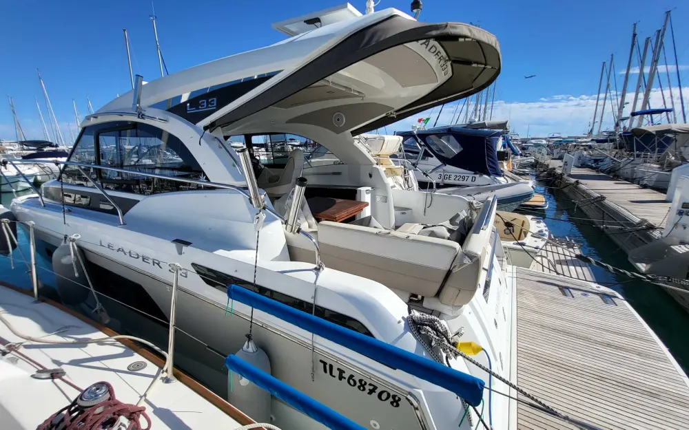 slider 2 Jeanneau Leader 33