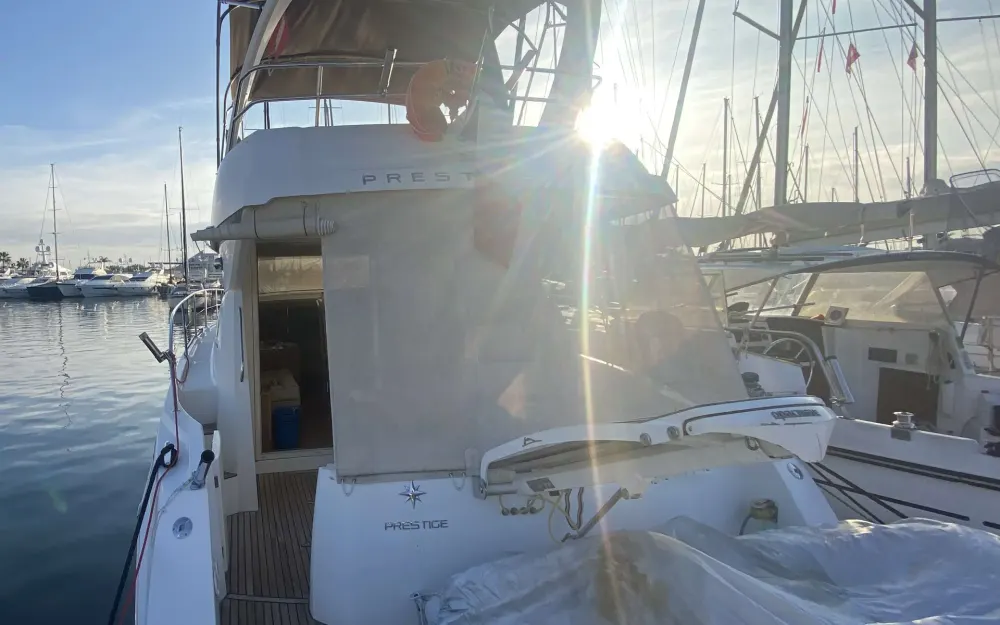 slider 1 Jeanneau Prestige 39 Fly