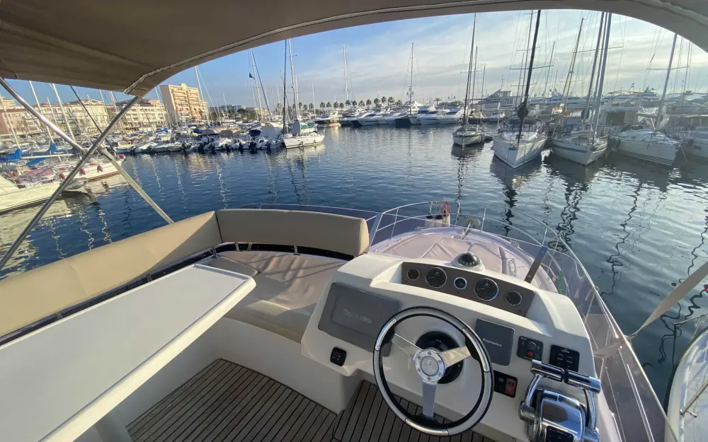 slider 4 Jeanneau Prestige 39 Fly