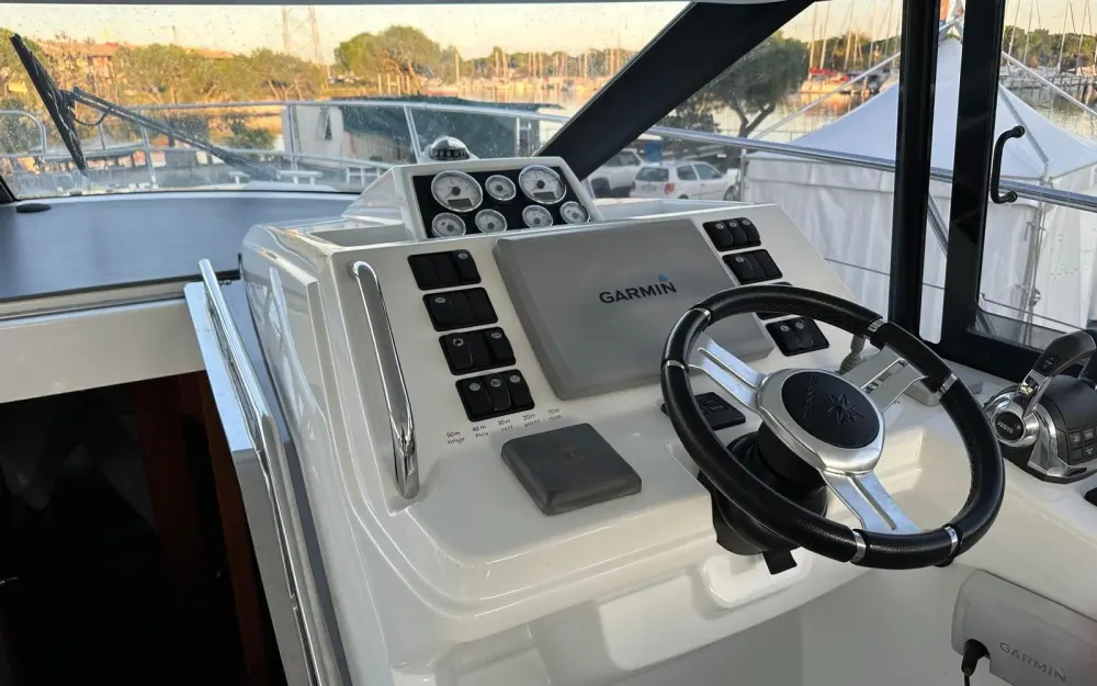 slider 12 Jeanneau Leader 40