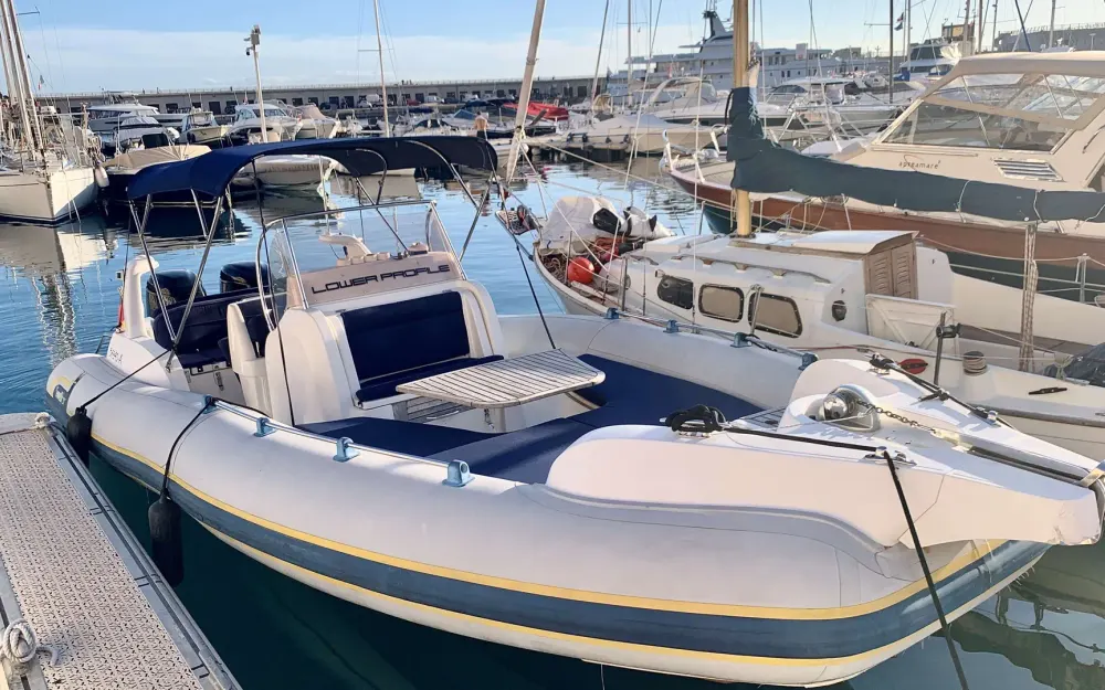 slider 1 Marlin Boat  23 FB