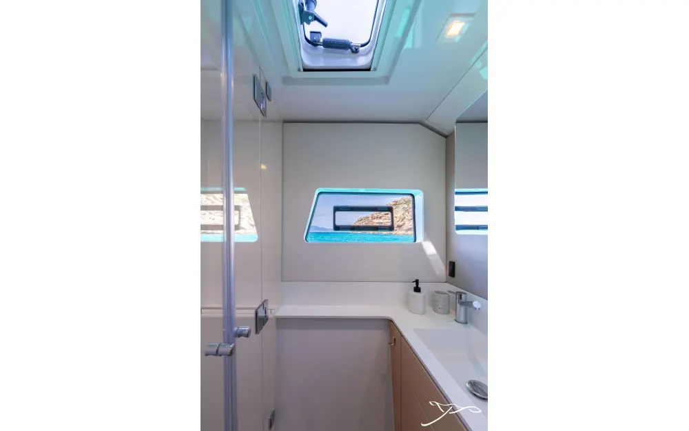 slider 17 Nautitech  44 - null