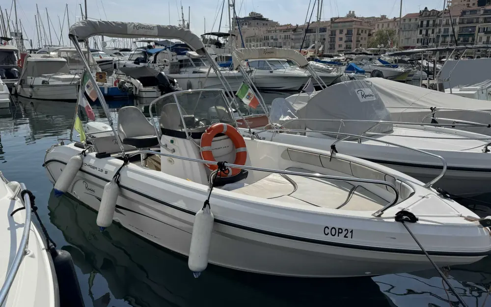 slider 0 Ranieri Voyager 19 S
