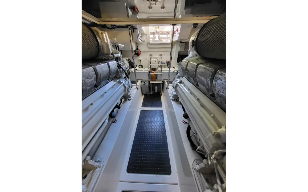 slider 15 Riviera  58 Open Flybridge