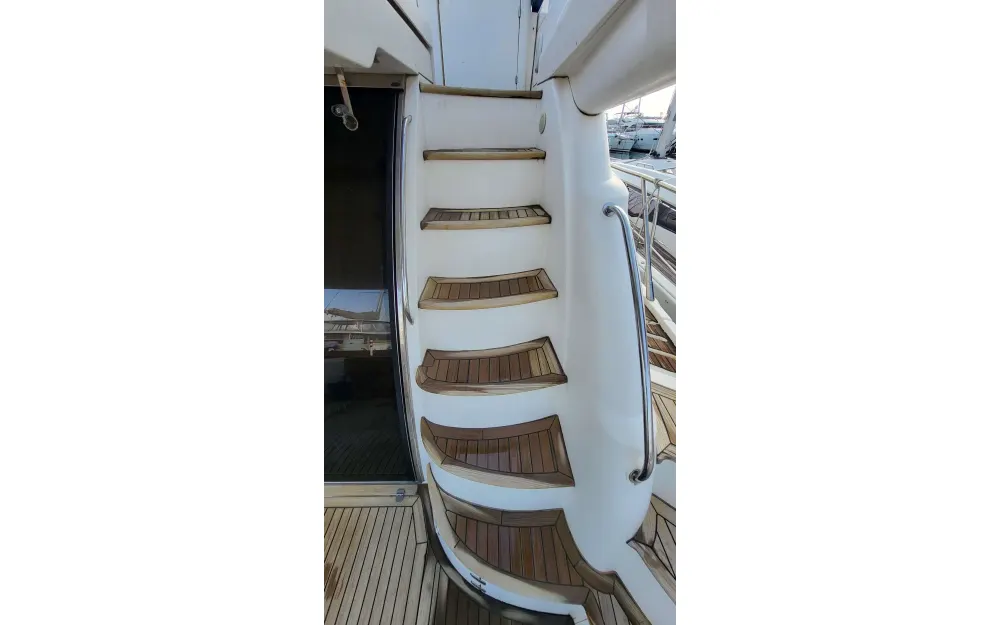 slider 10 Sealine  T 51