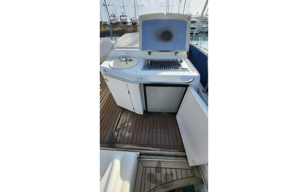 slider 13 Sealine  T 51