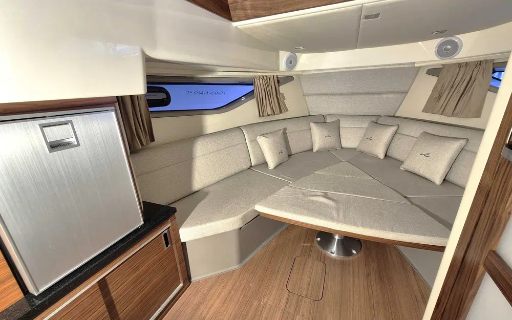 slider 14 Sea Ray 320 Sundancer