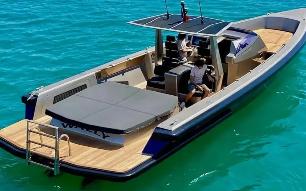 slider 0 Wally Tender 45