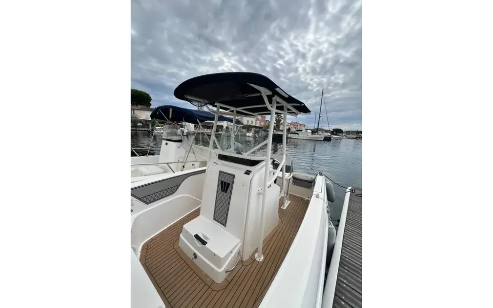 slider 7 Wellcraft Fisherman 182