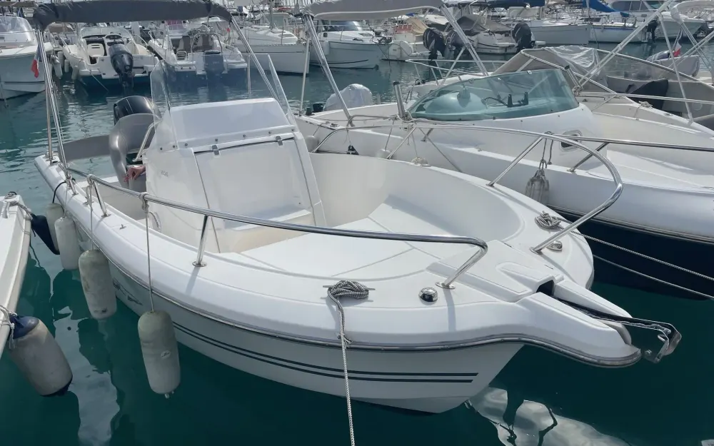 slider 0 White Shark  206