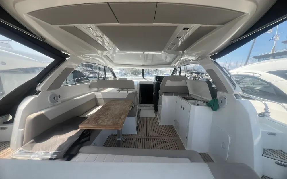 slider 5 Jeanneau Leader 40 Sportop