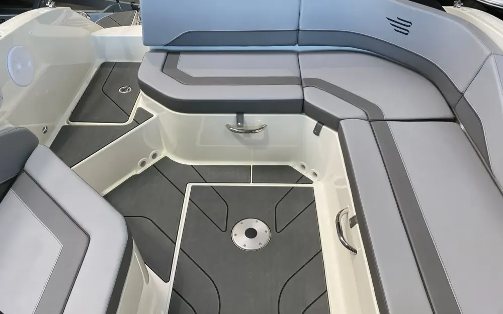 slider 4 Bayliner V20