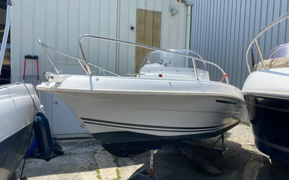 slider 0 Jeanneau Cap Camarat 5.5 CC Style