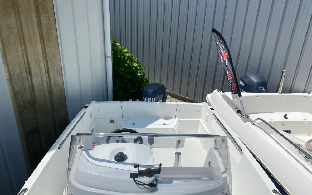 slider 6 Jeanneau Cap Camarat 5.5 CC Style