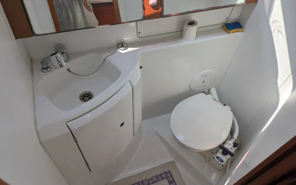 slider 16 Beneteau Oceanis 37